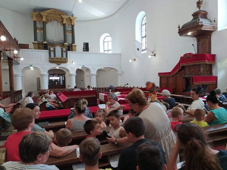 Ifjúsági és Vakációs Bibliahét 75